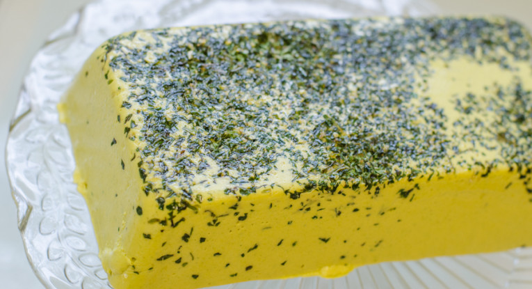 גבינה צהובה מהצומח טבעונית